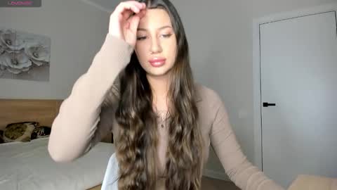 Snapshot of synop_sis chatting on September 11, 2025, 8:47 am Mila online show from September 11, 2025, 8:47 am