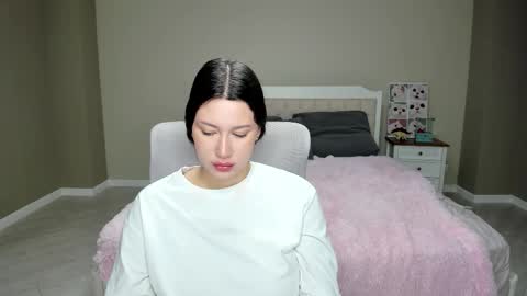 Snapshot of synop_sis chatting on November 12, 2025, 12:55 am Mila online show from November 12, 2025, 12:55 am