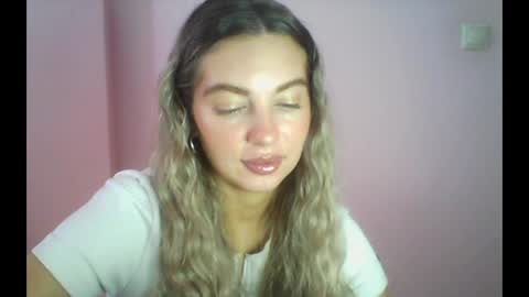 Snapshot of syrami chatting on June 27, 2026, 7:35 am syrami online show from June 27, 2026, 7:35 am