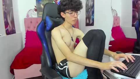 Snapshot of syriussz chatting on January 14, 2026, 7:41 pm Syriussz online show from January 14, 2026, 7:41 pm