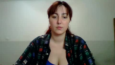 Snapshot of syssipisi chatting on September 17, 2025, 6:09 pm Sarah online show from September 17, 2025, 6:09 pm