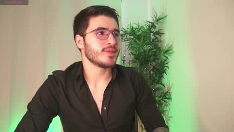 t0ny_wylie online show from April 14, 2026, 3:07 pm