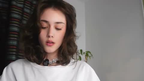 Heeey im Helena3 -- fav555100333 -- pvts only premium and after my public show 3 online show from November 10, 2025, 1:43 pm