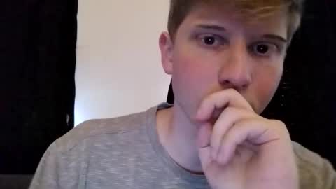 Snapshot of tacony123456 chatting on December 18, 2025, 7:20 pm collegetwinkboi online show from December 18, 2025, 7:20 pm