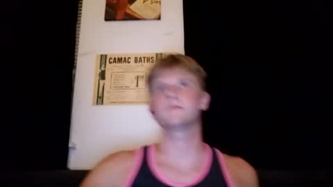 collegetwinkboi online show from July 16, 2026, 2:28 am