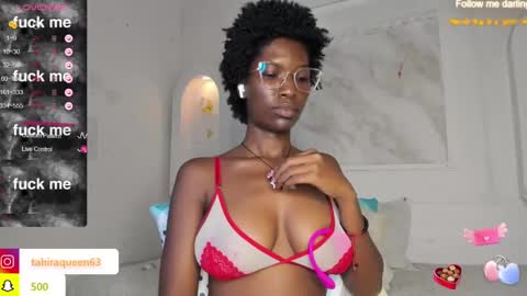 Snapshot of tahira_21 chatting on February 21, 2025, 10:15 pm Tahira online show from February 21, 2025, 10:15 pm