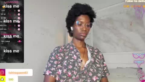 Snapshot of tahira_21 chatting on February 24, 2025, 10:58 pm Tahira online show from February 24, 2025, 10:58 pm