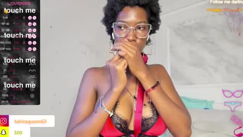 Snapshot of tahira_21 chatting on February 25, 2025, 10:29 pm Tahira online show from February 25, 2025, 10:29 pm