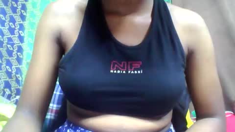 Snapshot of tahiriniah chatting on February 11, 2025, 3:29 am tahiriniah online show from February 11, 2025, 3:29 am