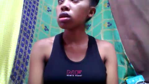 Snapshot of tahiriniah chatting on February 11, 2025, 11:32 am tahiriniah online show from February 11, 2025, 11:32 am