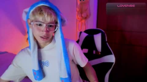 taichi online show from December 18, 2025, 7:03 am