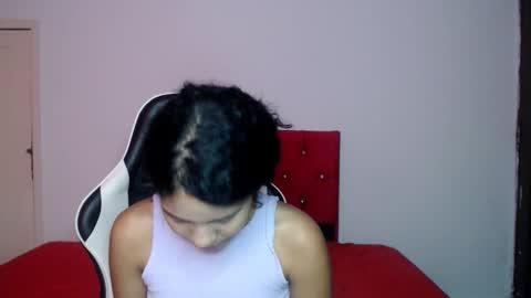 Snapshot of tainara_ebonny chatting on October 18, 2025, 7:14 pm Tainara online show from October 18, 2025, 7:14 pm