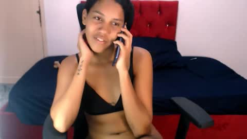 Snapshot of tainara_ebonny chatting on November 11, 2025, 8:03 am Tainara online show from November 11, 2025, 8:03 am