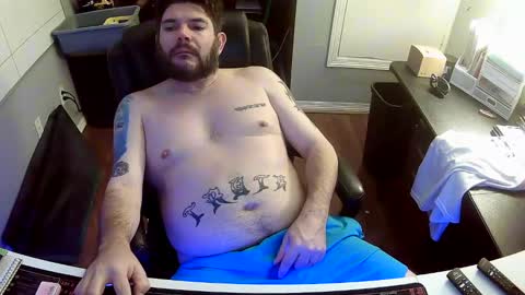 Snapshot of taintnuzzler_13 chatting on November 8, 2025, 5:56 pm TaintNuzzler online show from November 8, 2025, 5:56 pm