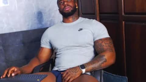 Tairon Tucke online show from December 2, 2024, 3:58 am