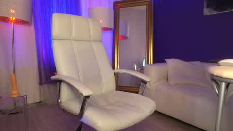 Margo online show from February 9, 2025, 4:07 pm