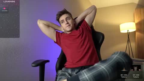 Snapshot of taisonbrownx chatting on March 11, 2025, 7:25 pm Taison online show from March 11, 2025, 7:25 pm