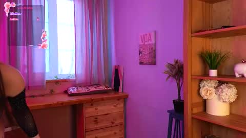 Snapshot of taissa_farmiga chatting on October 23, 2025, 7:18 am Lizzy online show from October 23, 2025, 7:18 am