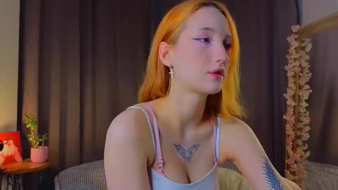 Snapshot of taiteedgington chatting on November 11, 2025, 2:55 am im Lally online show from November 11, 2025, 2:55 am