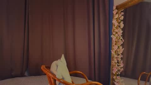 im Lally online show from November 23, 2025, 2:33 am