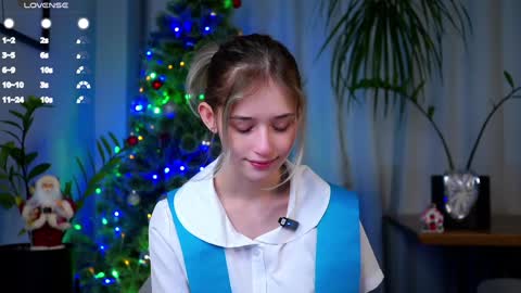 Mia online show from December 26, 2024, 5:26 am