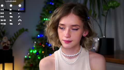 Mia online show from December 29, 2024, 1:17 pm