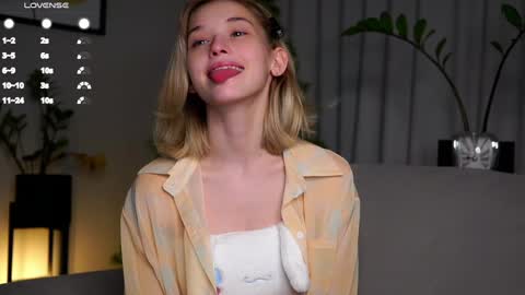 Mia online show from January 28, 2025, 1:29 am