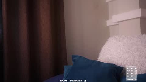 Mia online show from October 3, 2025, 7:16 am