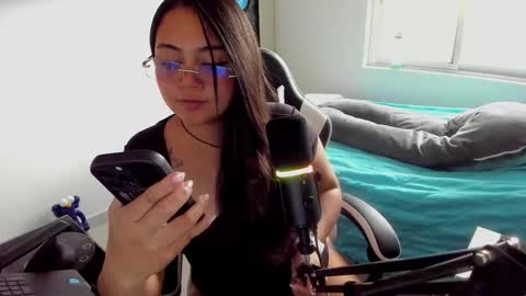 Snapshot of takaragr chatting on November 12, 2025, 6:08 pm kalagr online show from November 12, 2025, 6:08 pm