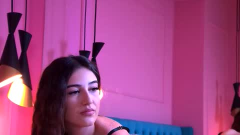 taliamorenne online show from November 11, 2025, 4:07 pm