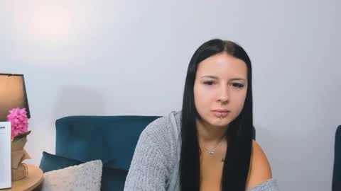 taliasensitive online show from September 17, 2025, 6:37 am