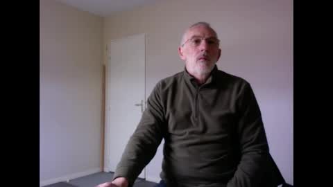 Snapshot of taliesin4321 chatting on December 25, 2024, 1:51 pm Jack Pierrot online show from December 25, 2024, 1:51 pm
