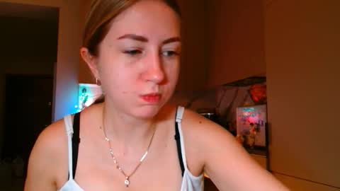 Snapshot of taliiyafiredream chatting on February 9, 2026, 6:39 am Kira online show from February 9, 2026, 6:39 am