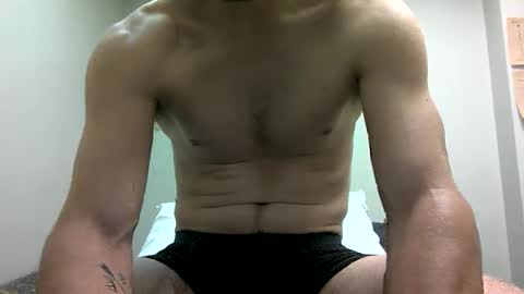 Snapshot of tallcockandhandsom chatting on November 19, 2025, 7:58 pm tallcockandhandsom online show from November 19, 2025, 7:58 pm