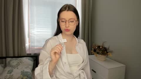 Stella online show from March 13, 2026, 7:15 am