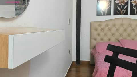 Hi im sara online show from June 17, 2026, 12:50 pm