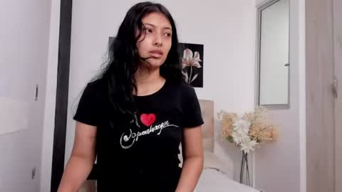 Hi im sara online show from July 24, 2026, 1:09 pm
