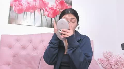 Hi im sara online show from August 5, 2026, 12:52 pm