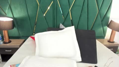 Tamara  online show from December 1, 2025, 12:32 pm