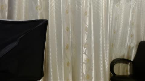 Snapshot of tamara_reyna chatting on October 2, 2025, 2:18 am Tammy Modelo independiente YEAH online show from October 2, 2025, 2:18 am