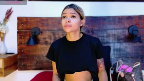 Snapshot of tamara_sanz1 chatting on February 14, 2026, 10:01 am online show from February 14, 2026, 10:01 am