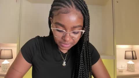 Snapshot of tamarazaki chatting on February 25, 2026, 7:45 pm Tami online show from February 25, 2026, 7:45 pm