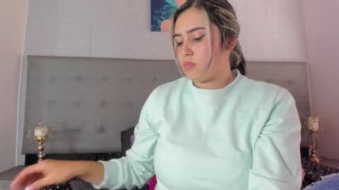 Snapshot of tami_vega chatting on December 21, 2024, 5:18 pm Tamy Vega online show from December 21, 2024, 5:18 pm