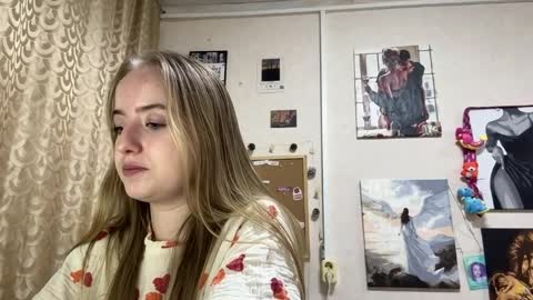 Snapshot of tamiecaimi chatting on April 2, 2026, 7:33 pm Karina online show from April 2, 2026, 7:33 pm