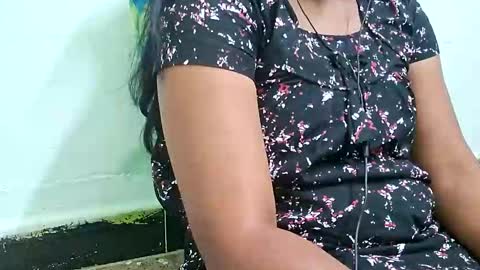 Snapshot of tamilangelqueen chatting on September 24, 2025, 5:38 pm tamilangelqueen online show from September 24, 2025, 5:38 pm