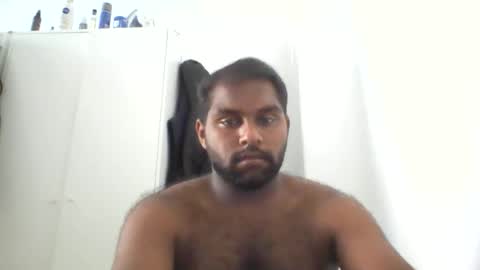 tamilpaiyan09 online show from May 26, 2026, 12:56 pm