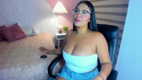 Tammara  online show from June 10, 2026, 12:04 pm