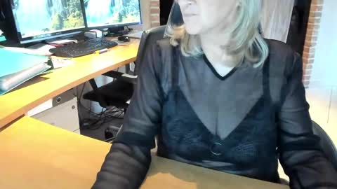 Snapshot of tammy4camfun chatting on February 5, 2025, 12:38 pm Tammy online show from February 5, 2025, 12:38 pm