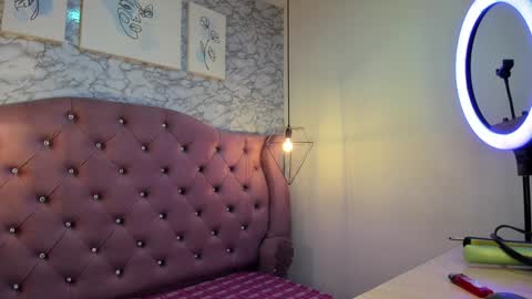 TAMMY  online show from December 18, 2024, 3:58 am