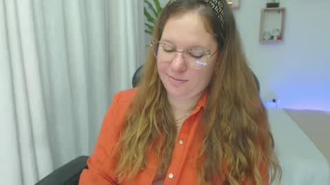Snapshot of tamy_shine87 chatting on December 5, 2024, 6:43 am Im Samy online show from December 5, 2024, 6:43 am